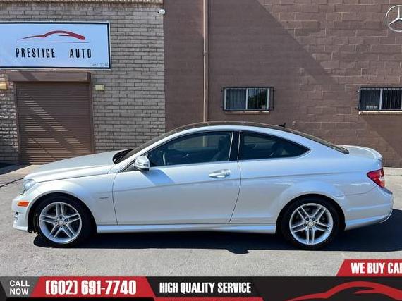 MERCEDES-BENZ C-CLASS 2012 WDDGJ5HBXCF727135 image