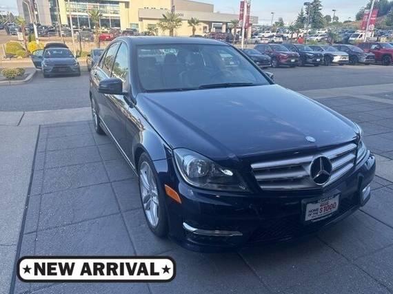 MERCEDES-BENZ C-CLASS 2012 WDDGF8BB2CA650589 image