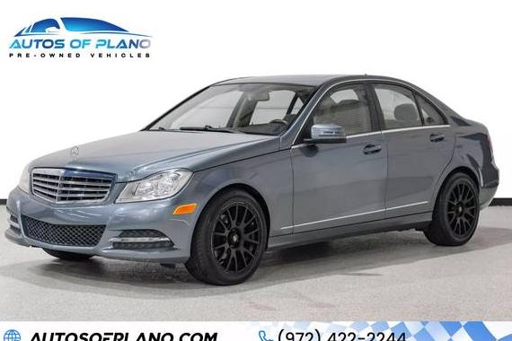 MERCEDES-BENZ C-CLASS 2012 WDDGF8BBXCF887222 image