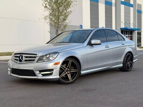 MERCEDES-BENZ C-CLASS 2012 WDDGF8BB9CR204456 image