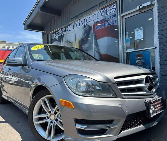 MERCEDES-BENZ C-CLASS 2012 WDDGF8BB4CR225814 image