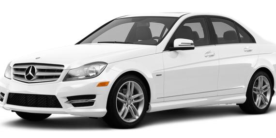 MERCEDES-BENZ C-CLASS 2012 WDDGF8BB6CR233865 image