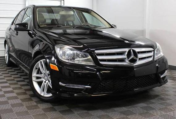 MERCEDES-BENZ C-CLASS 2012 WDDGF4HBXCR197338 image