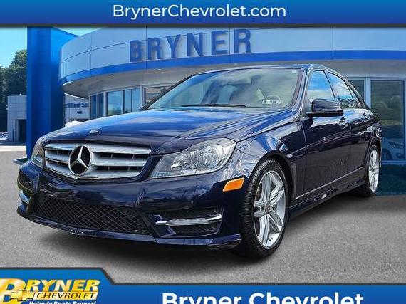 MERCEDES-BENZ C-CLASS 2012 WDDGF8BB8CR235990 image