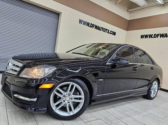 MERCEDES-BENZ C-CLASS 2012 WDDGF4HB8CA620075 image