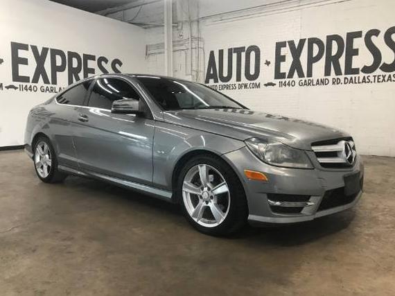 MERCEDES-BENZ C-CLASS 2012 WDDGJ4HB1CF739748 image