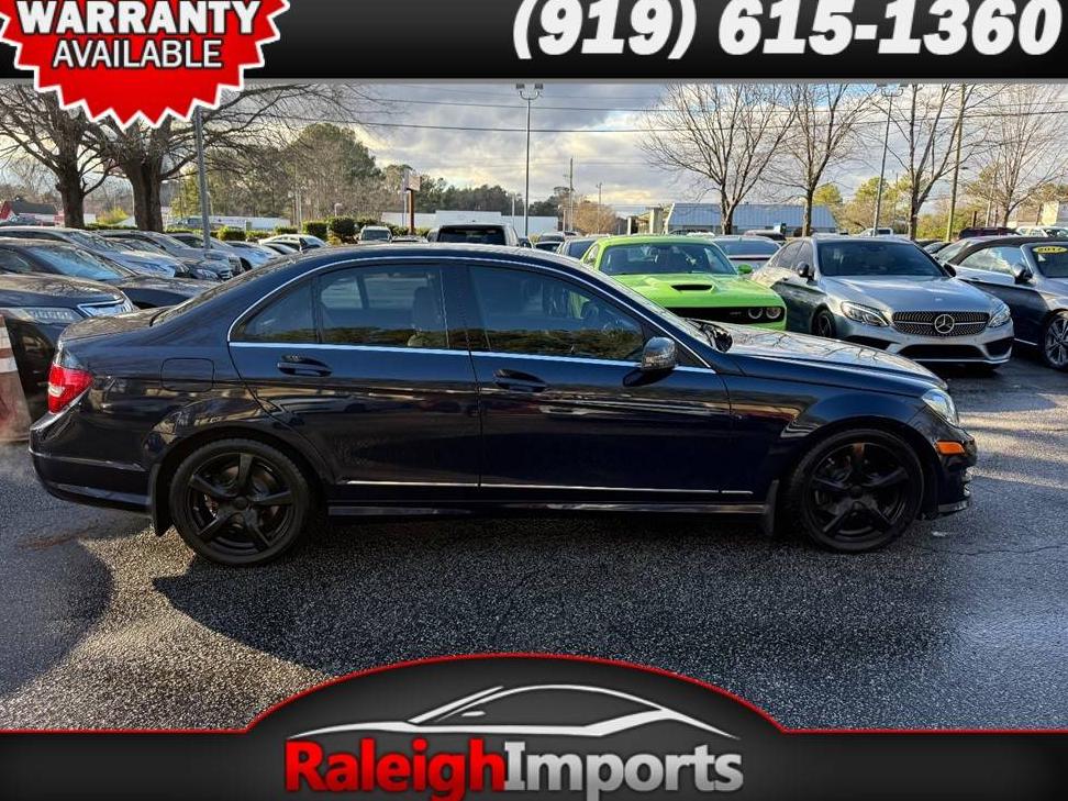 MERCEDES-BENZ C-CLASS 2012 WDDGF8BB2CR228632 image