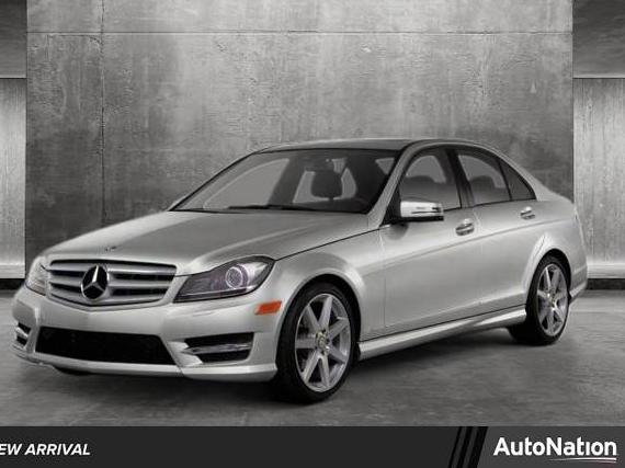 MERCEDES-BENZ C-CLASS 2012 WDDGF8BB5CR200064 image