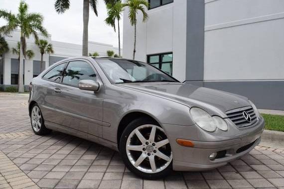 MERCEDES-BENZ C-CLASS 2004 WDBRN40J14A587946 image MERCEDES-BENZ C-CLASS 2004 WDBRN40J14A587946 image