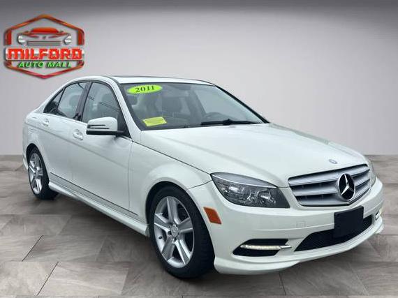 MERCEDES-BENZ C-CLASS 2011 WDDGF8BB8BR154048 image