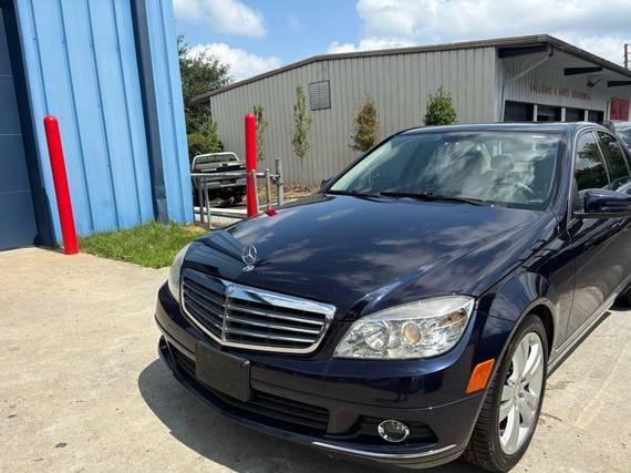 MERCEDES-BENZ C-CLASS 2011 WDDGF8BB3BR140591 image