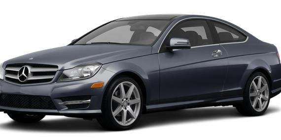 MERCEDES-BENZ C-CLASS 2013 WDDGJ4HB2DG050412 image