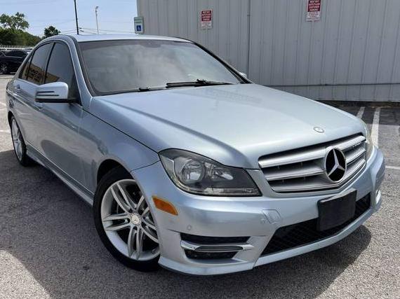 MERCEDES-BENZ C-CLASS 2013 WDDGF4HB1DR286815 image