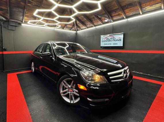 MERCEDES-BENZ C-CLASS 2013 WDDGF4HB1DR274809 image