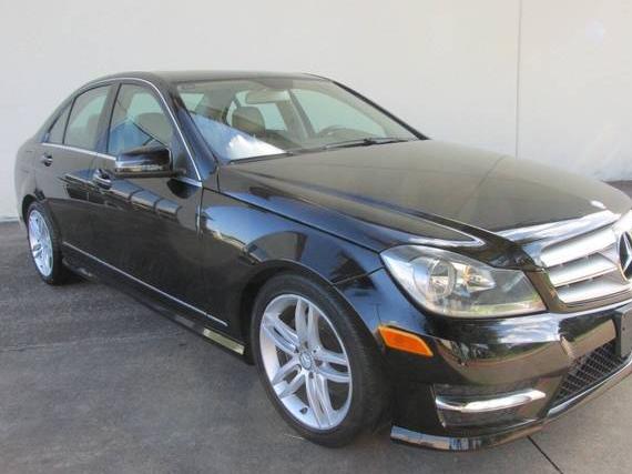 MERCEDES-BENZ C-CLASS 2013 WDDGF4HB8DA775808 image