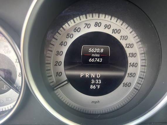 MERCEDES-BENZ C-CLASS 2013 WDDGF4HBXDR271374 image