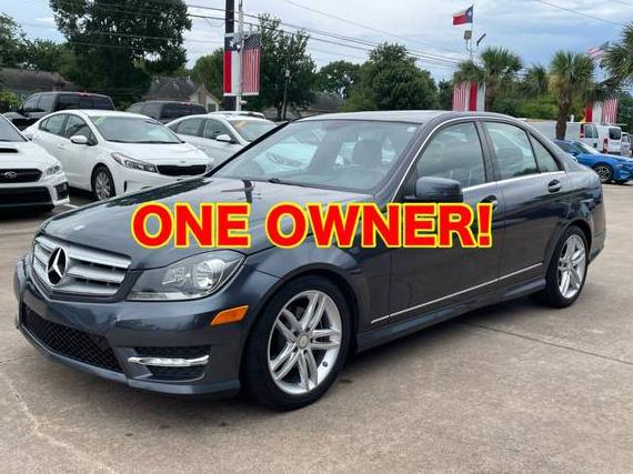 MERCEDES-BENZ C-CLASS 2013 WDDGF4HB1DR269660 image