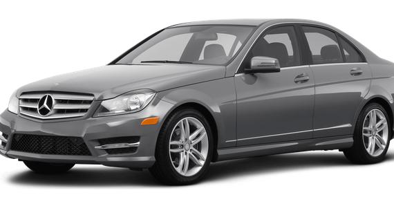 MERCEDES-BENZ C-CLASS 2013 WDDGF4HB9DR274119 image