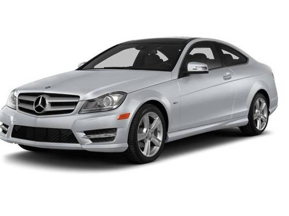 MERCEDES-BENZ C-CLASS 2013 WDDGJ4HB3DG081037 image