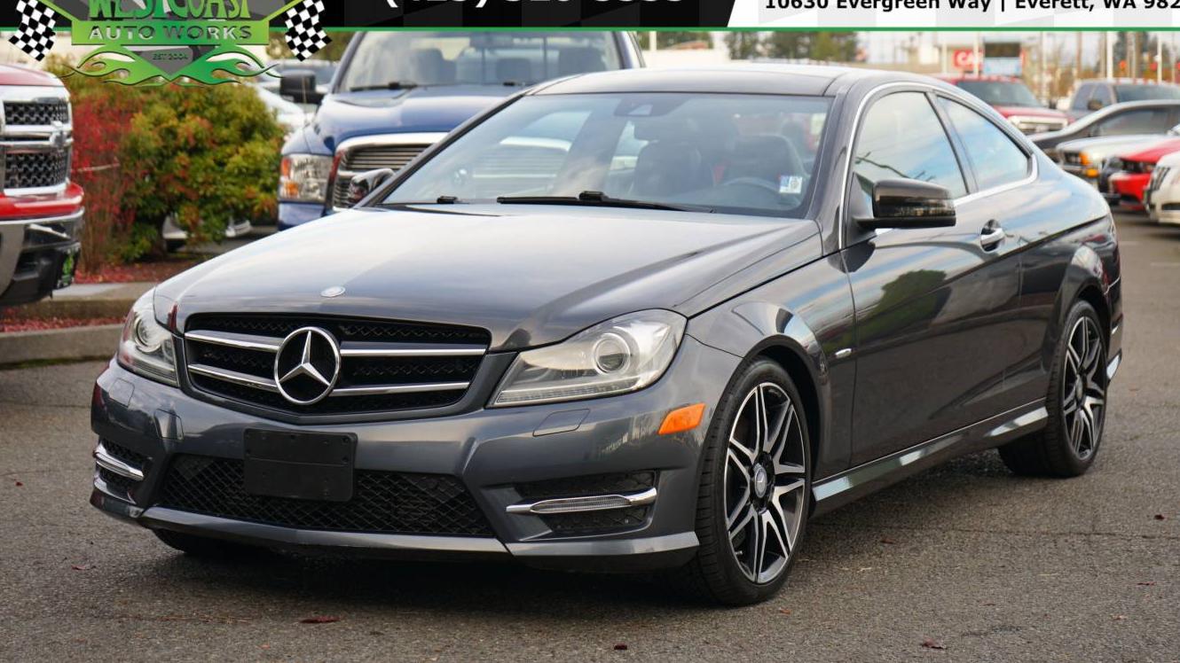 MERCEDES-BENZ C-CLASS 2013 WDDGJ4HB3DG152477 image
