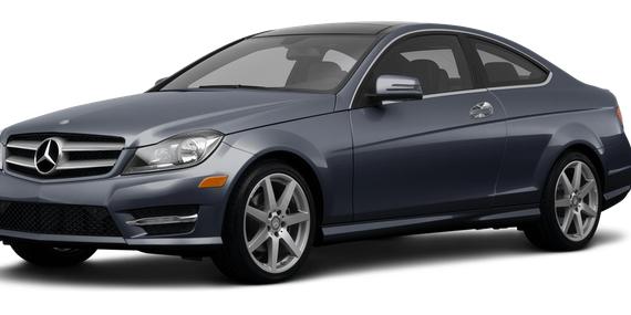 MERCEDES-BENZ C-CLASS 2013 WDDGJ4HB3DG006497 image
