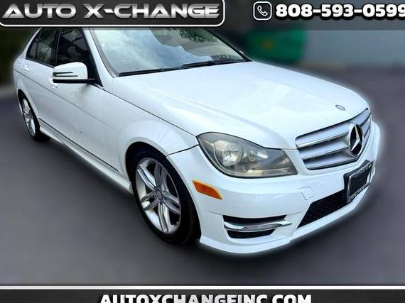 MERCEDES-BENZ C-CLASS 2013 WDDGF4HB4DR272276 image