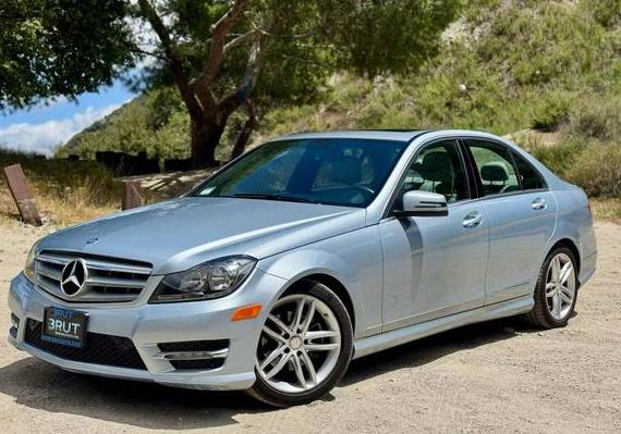 MERCEDES-BENZ C-CLASS 2013 WDDGF4HB1DR274924 image