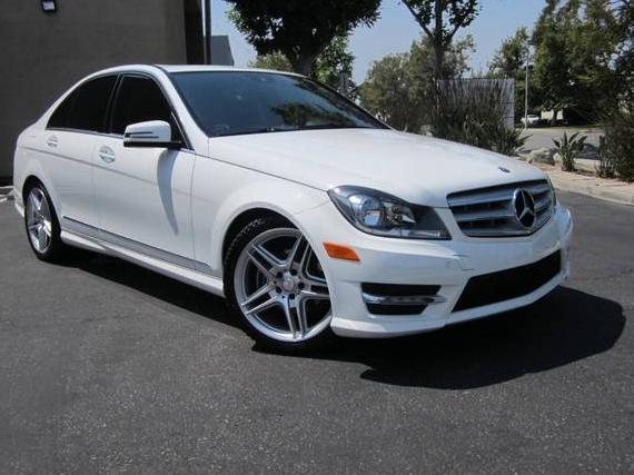 MERCEDES-BENZ C-CLASS 2013 WDDGF4HB2DR268338 image