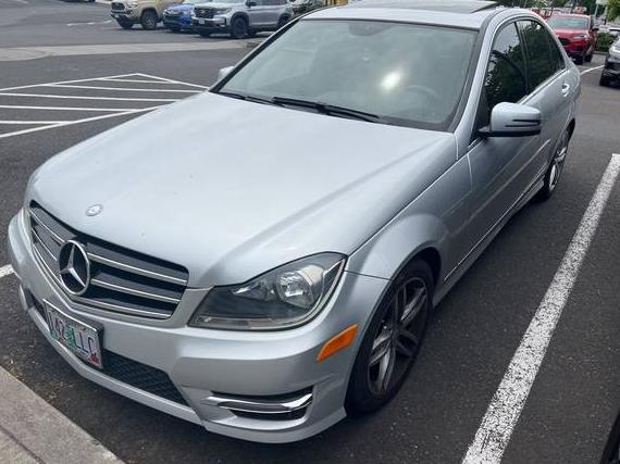 MERCEDES-BENZ C-CLASS 2014 WDDGF4HB1EA947002 image