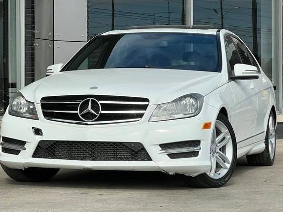 MERCEDES-BENZ C-CLASS 2014 WDDGF4HB0EA964471 image