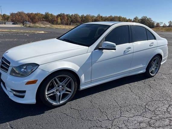 MERCEDES-BENZ C-CLASS 2014 WDDGF8AB9EG221869 image