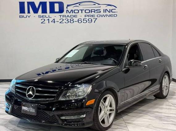 MERCEDES-BENZ C-CLASS 2014 WDDGF8AB0EA947980 image