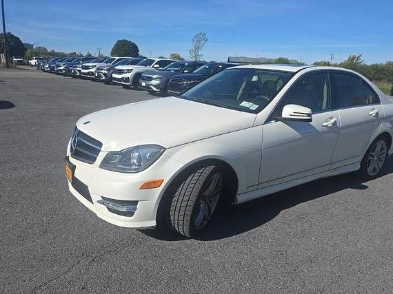 MERCEDES-BENZ C-CLASS 2014 WDDGF8AB9EA930546 image