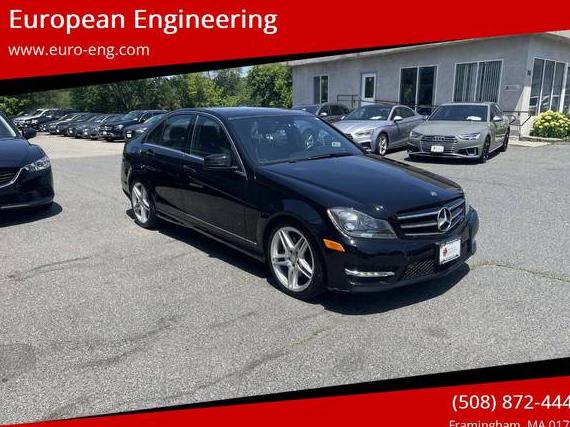 MERCEDES-BENZ C-CLASS 2014 WDDGF8AB3EA938402 image