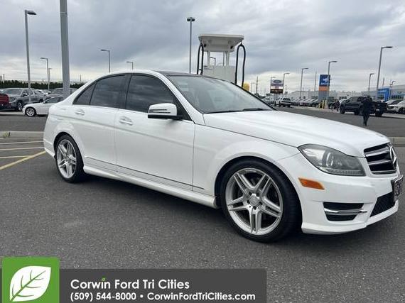 MERCEDES-BENZ C-CLASS 2014 WDDGF8AB0ER319824 image