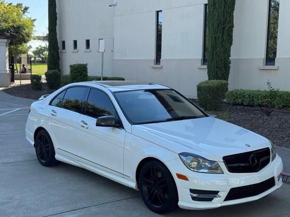 MERCEDES-BENZ C-CLASS 2014 WDDGF8AB5EG218225 image