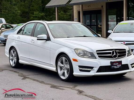 MERCEDES-BENZ C-CLASS 2014 WDDGF4HB8EA968123 image