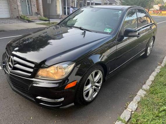 MERCEDES-BENZ C-CLASS 2014 WDDGF8AB1ER312025 image