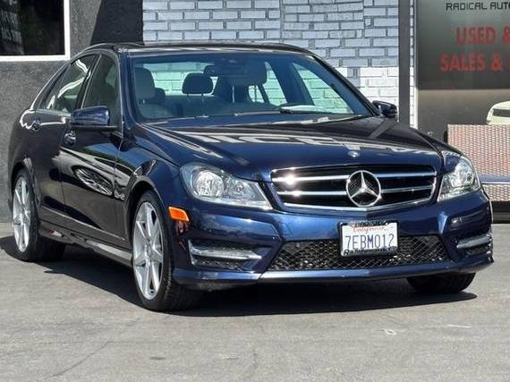 MERCEDES-BENZ C-CLASS 2014 WDDGF4HB3EA902384 image