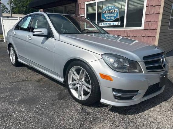 MERCEDES-BENZ C-CLASS 2014 WDDGF8ABXER305218 image