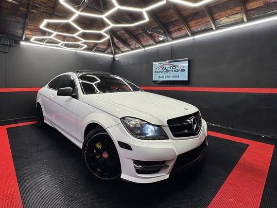 MERCEDES-BENZ C-CLASS 2014 WDDGJ4HB9EG161055 image