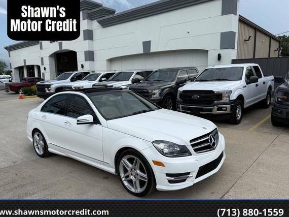 MERCEDES-BENZ C-CLASS 2014 WDDGF4HBXEA960895 image