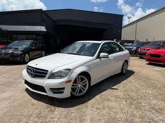 MERCEDES-BENZ C-CLASS 2014 WDDGF4HB5EA939744 image