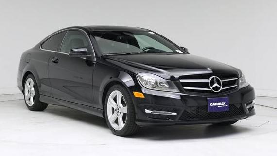 MERCEDES-BENZ C-CLASS 2015 WDDGJ4HB9FG412190 image