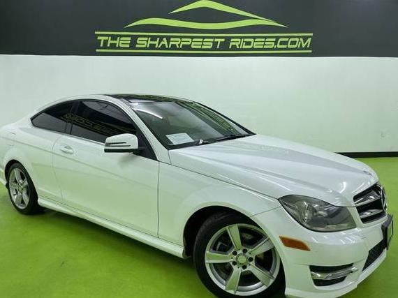 MERCEDES-BENZ C-CLASS 2015 WDDGJ4HB0FG369374 image
