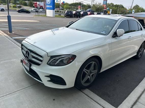 MERCEDES-BENZ E-CLASS 2019 WDDZF4KB3KA600624 image