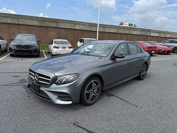 MERCEDES-BENZ E-CLASS 2018 WDDZF4KB1JA347849 image