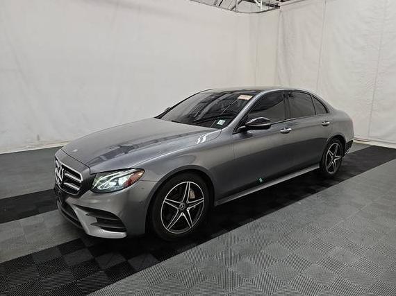MERCEDES-BENZ E-CLASS 2018 WDDZF4KB8JA430064 image