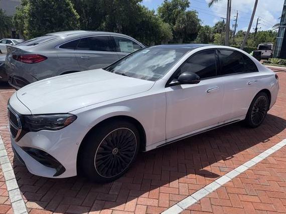 MERCEDES-BENZ E-CLASS 2024 W1KLF4HB0RA044201 image