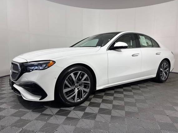 MERCEDES-BENZ E-CLASS 2024 W1KLF4HB6RA068485 image